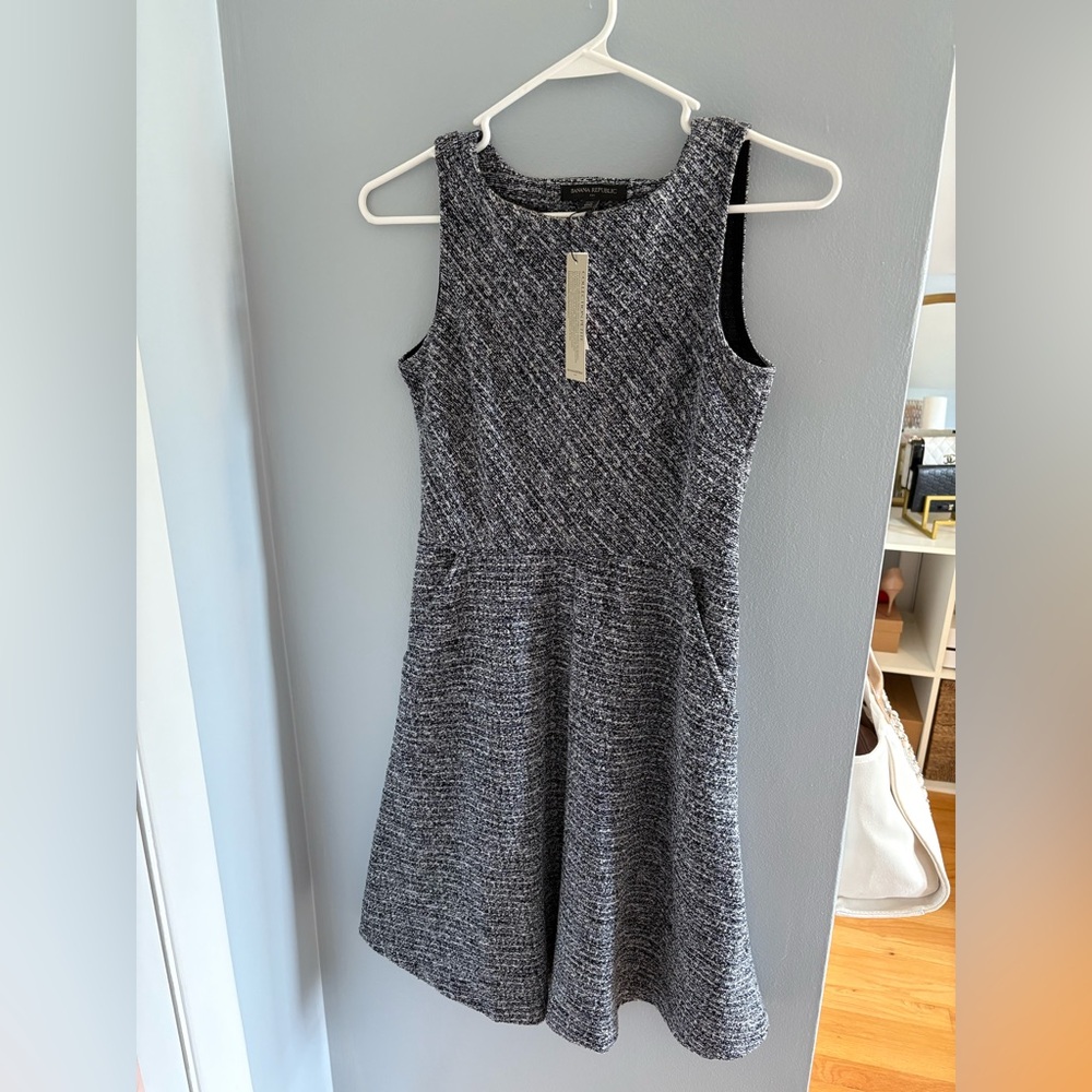 Banana Republic Gray Sleeveless A-Line pockets Dress